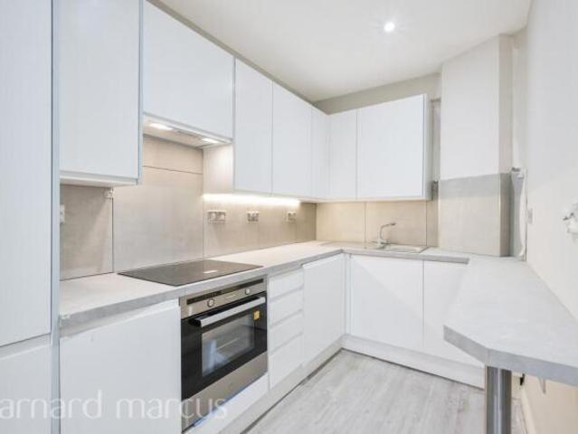 Apartment for rent in Worcester Park, Greater London
