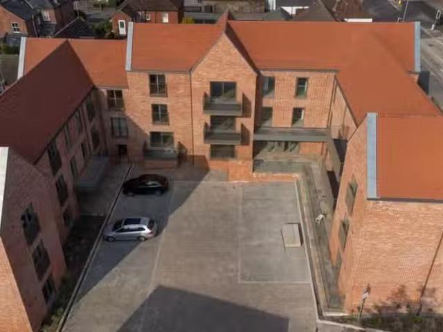 Apartment for rent in Southgate, Oakwood