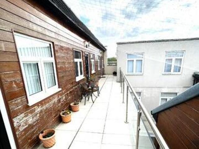 House for rent in Row Town, Surrey