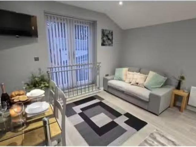 Apartment for rent in Whitchurch, Wales