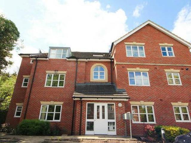 House for rent in Surrey, England