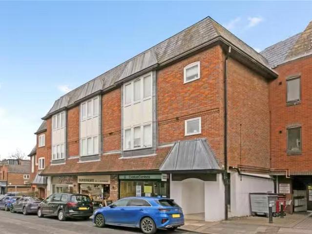 Apartment for rent in Five Acres, Hertfordshire