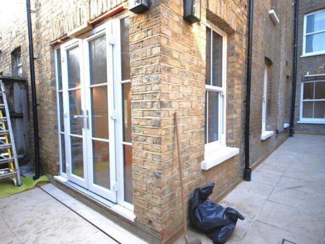 Apartment for rent in Cat Hill, England