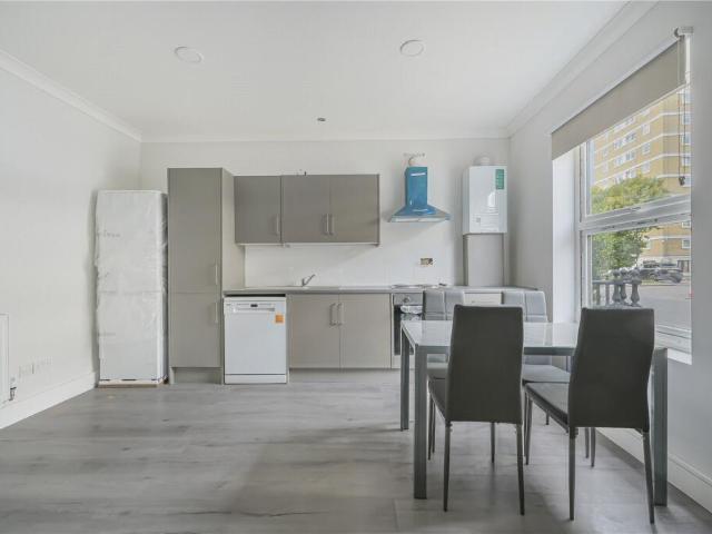 Apartment for rent in Wood Green, Isle Of Man