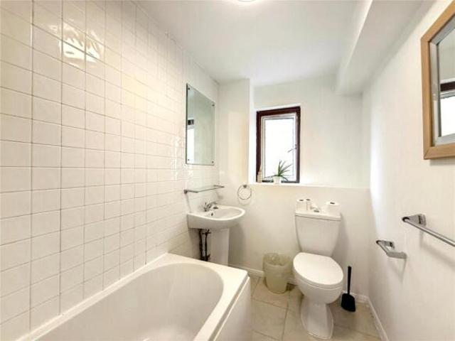 Apartment for rent in London Borough of Wandsworth, Greater London