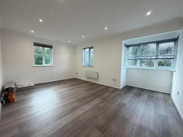 Apartment for rent in Hillview, Surrey