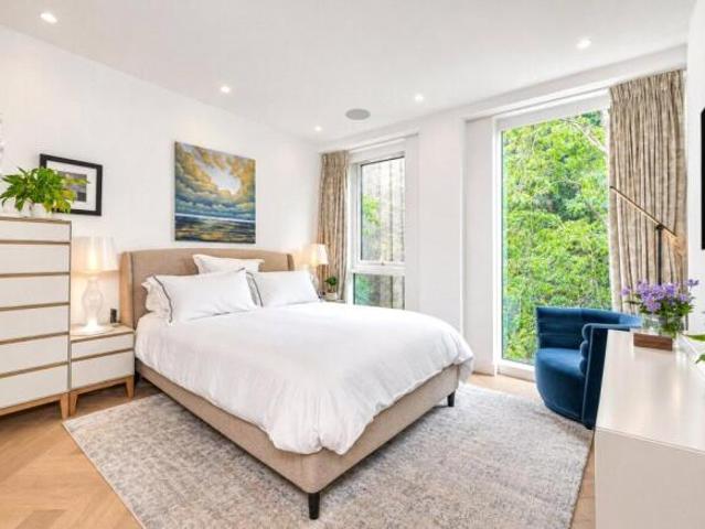 Apartment for rent in Cat Hill, England