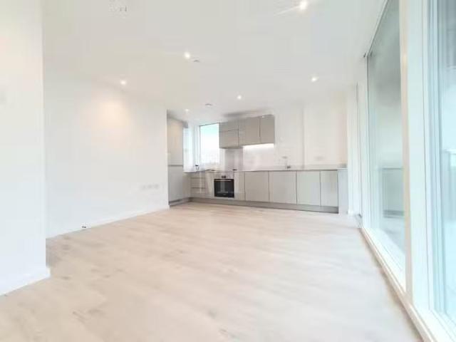 Apartment for rent in Bromley-by-Bow, Poplar Grove
