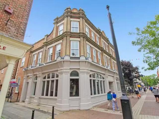 Apartment for rent in South Lane, West Yorkshire