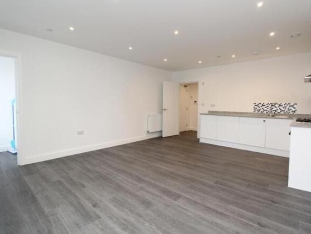 Apartment for rent in South Lane, West Yorkshire