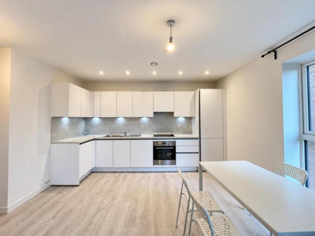 Apartment for rent in Cat Hill, England