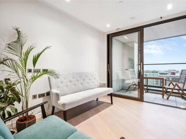 Apartment for rent in Cat Hill, England