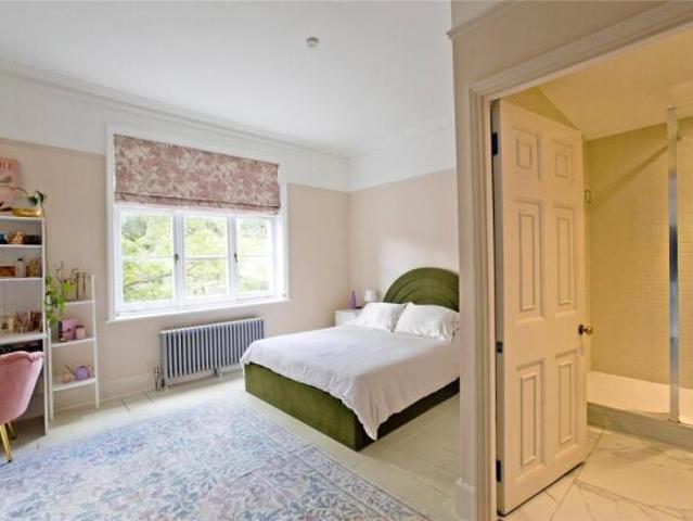 Apartment for rent in Hampstead, Greater London