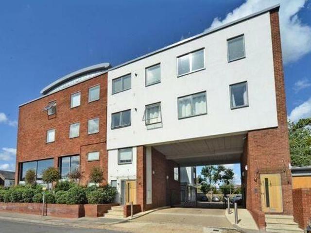 House for rent in Blackhills, Surrey