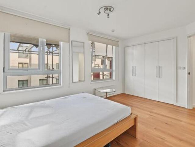 Apartment for rent in Cat Hill, England