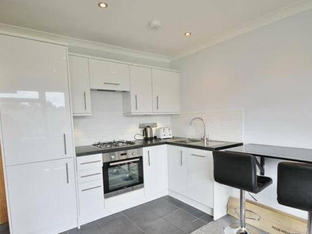 House for rent in Row Town, Surrey