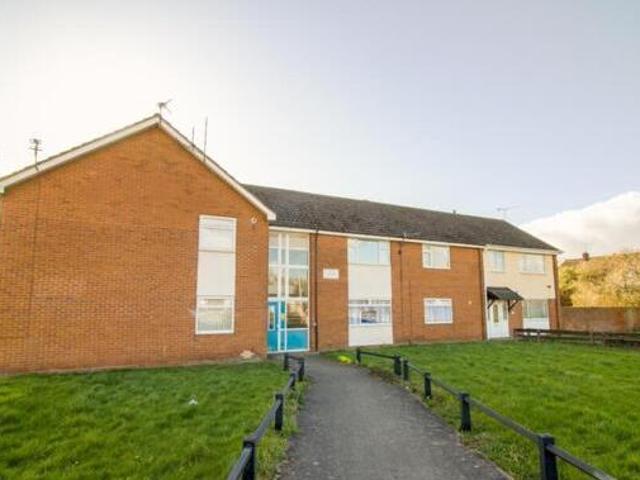 House for rent in Rossmore, Cheshire