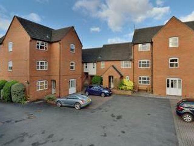 House for rent in Green Close, Warwickshire