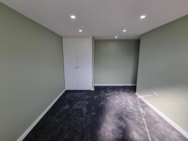 Apartment for rent in Cat Hill, England