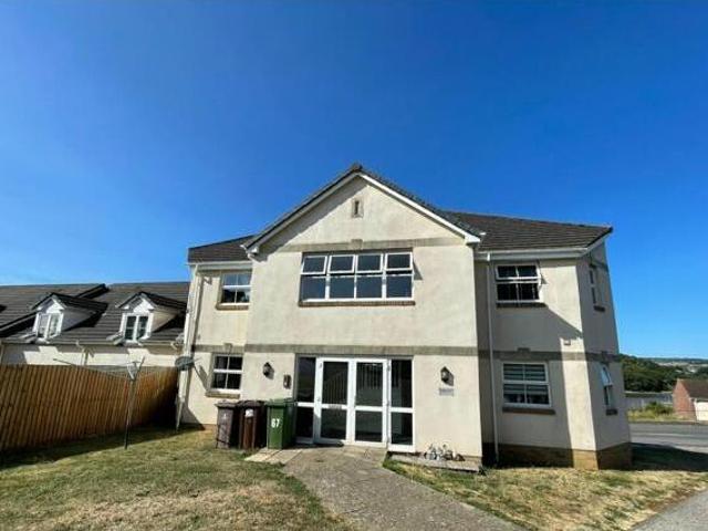House for rent in Follaton, Strode