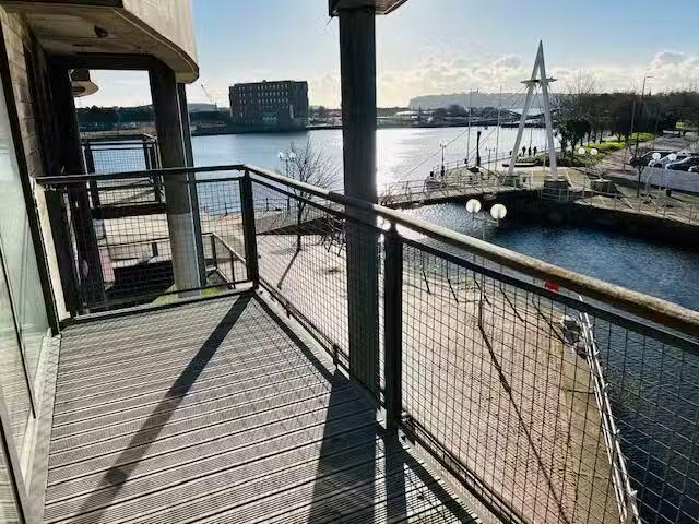 Apartment for rent in Cardiff Bay, Falcon Lodge