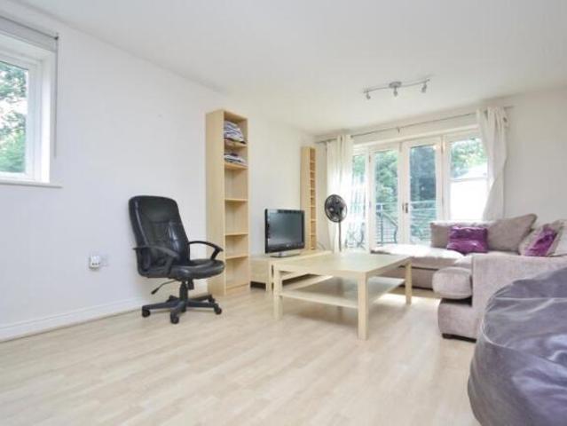 Apartment for rent in Guildford Park, Guildford