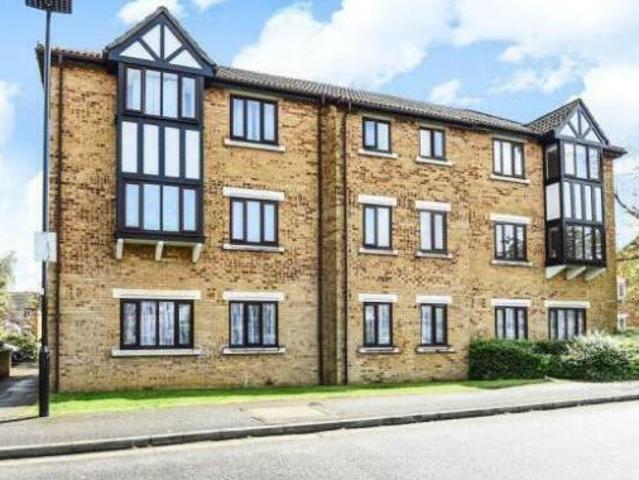 House for rent in London Borough of Hounslow, Greater London