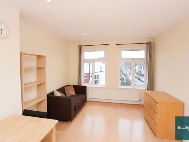 Apartment for rent in Finchley
