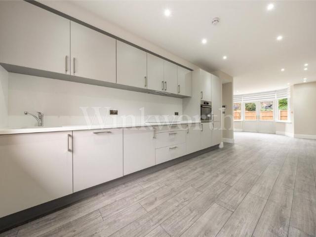 Apartment for rent in Finchley