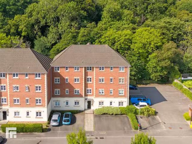 Apartment for rent in Falcon Lodge, Wales
