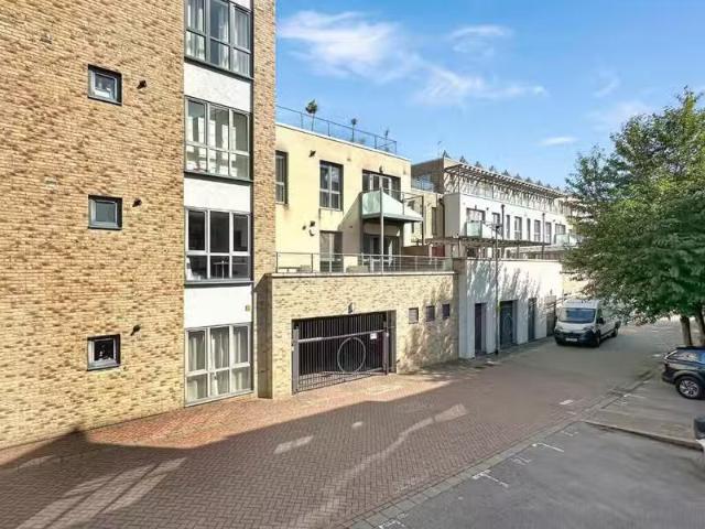 Apartment for rent in Chesterton, Arbury