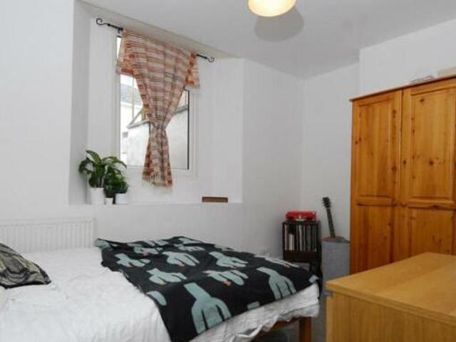 House for rent in Follaton, Strode