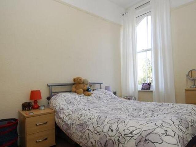 House for rent in Follaton, Strode