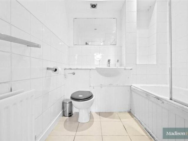 Apartment for rent in Navestock Side, Essex