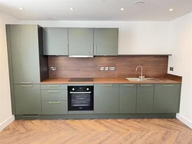 Apartment for rent in South Lane, West Yorkshire
