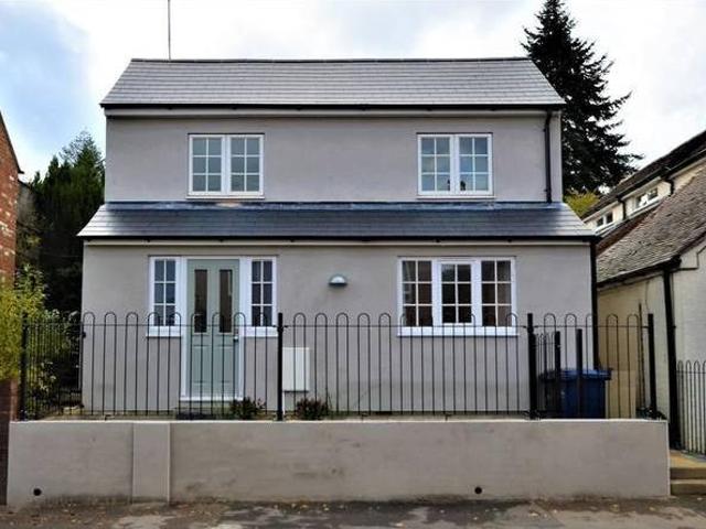 House for rent in Surrey