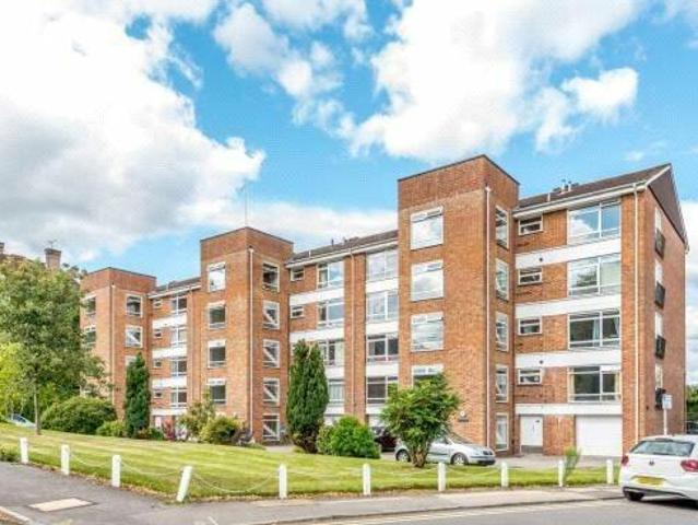 House for rent in Surrey, England