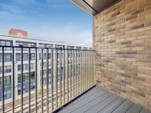 Apartment for rent in South Lane, West Yorkshire