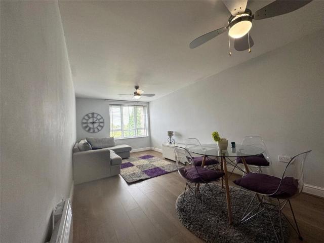 Apartment for rent in North Finchley