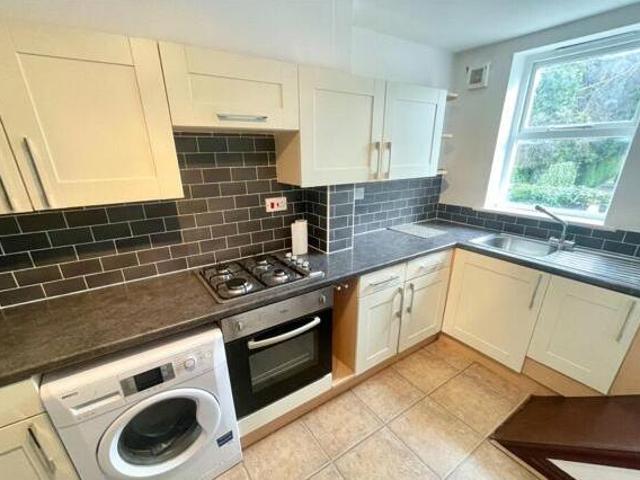 House for rent in Whitfield, Charlesworth