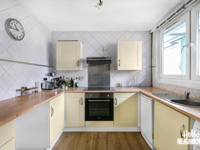 Apartment for rent in Cat Hill, England