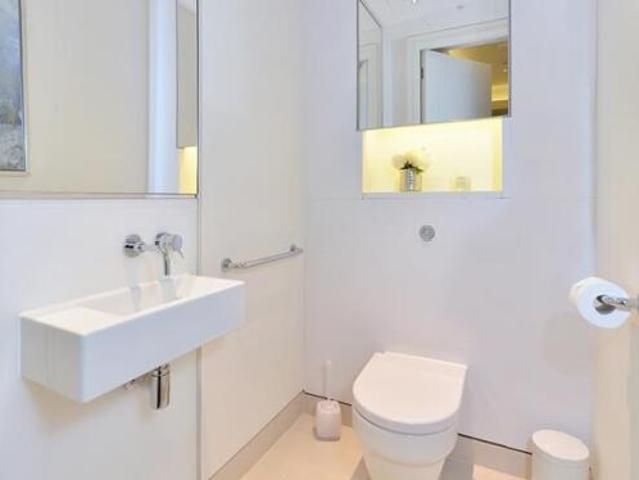 Apartment for rent in Green Street Green, Greater London