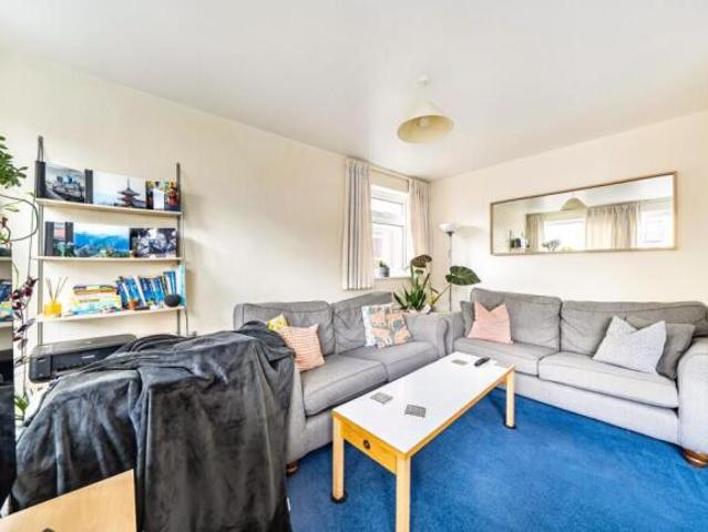 Apartment for rent in London Borough of Merton, South Wimbledon