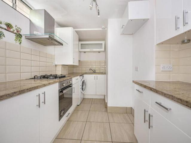 Apartment for rent in Chiswick, Greater London