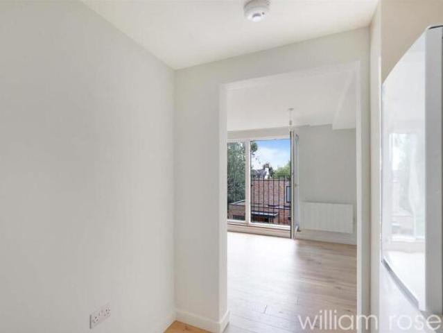 Apartment for rent in South Woodford, Greater London