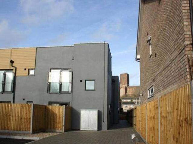 House for rent in Guildford Park, Guildford
