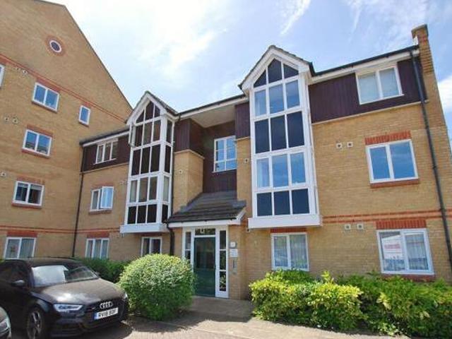 House for rent in Guildford Park, Guildford