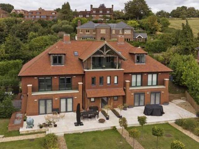 House for rent in Guildford, Surrey