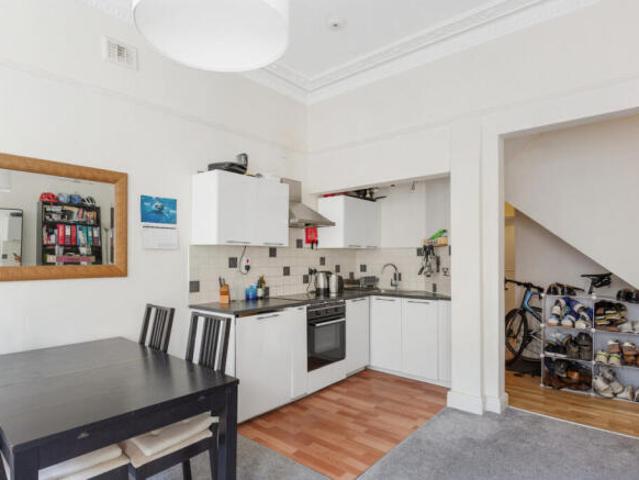 Apartment for rent in Cat Hill, England