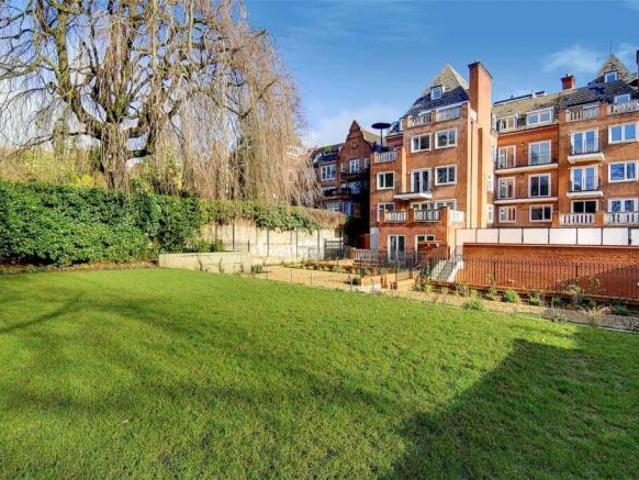 Apartment for rent in Hampstead, Greater London